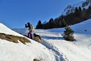 14 ...e siamo al Passo Baciamorti (1540 m) pestando neve